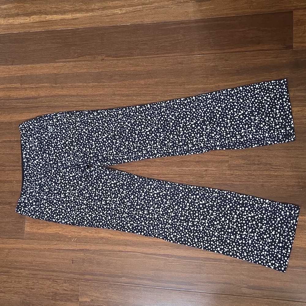 VOGO ATHLETICA BLACK & WHITE POLKA DOT LEGGINGS FLARED SMALL 13x30